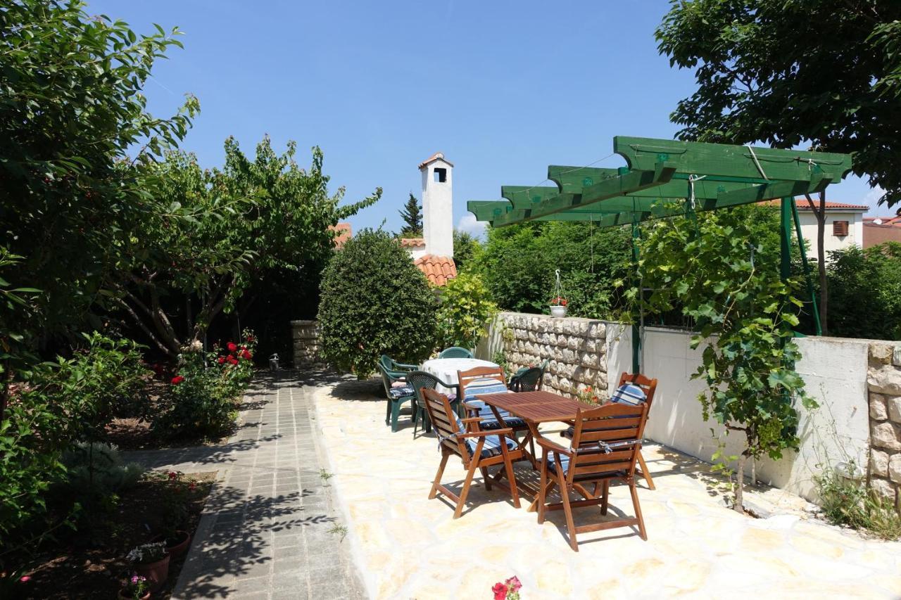 Apartments And Rooms With Parking Space Nin, Zadar - 5805 Eksteriør billede